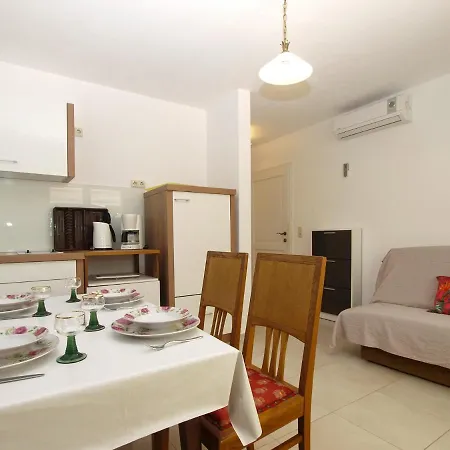Vinkuran 2110 Apartment *