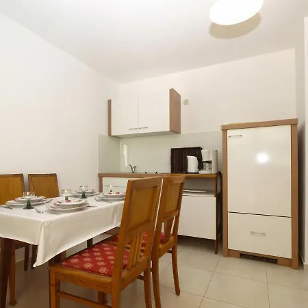Vinkuran 2110 Apartment *