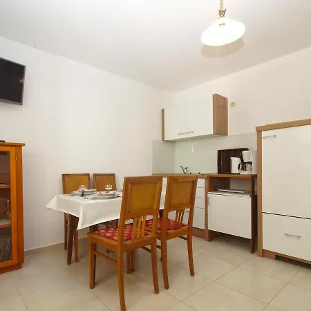Vinkuran 2110 Apartment Pula